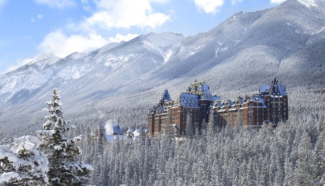 A Classic Winter Destination at the Fairmont Banff Springs - LiveOutdoors