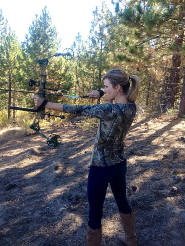 Hottest Girls of Bowhunting