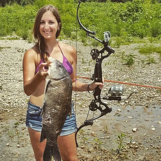 Hottest Women of Bowfishing