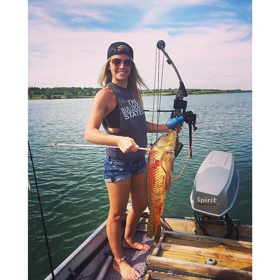 Hottest Women of Bowfishing